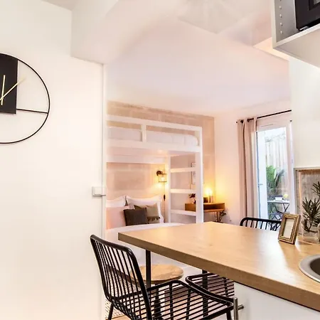 アパート Life&travel - Cosy - Parking - Terrasse ボルドー